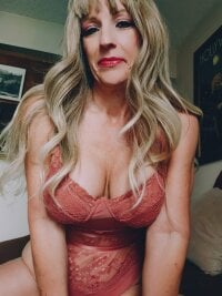 SensualSiobhan's Offline Chat Room