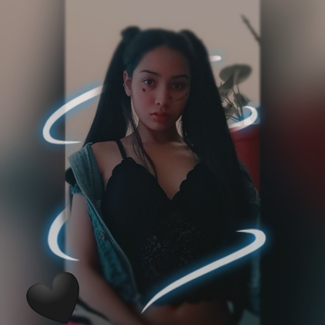 elsa_shy
