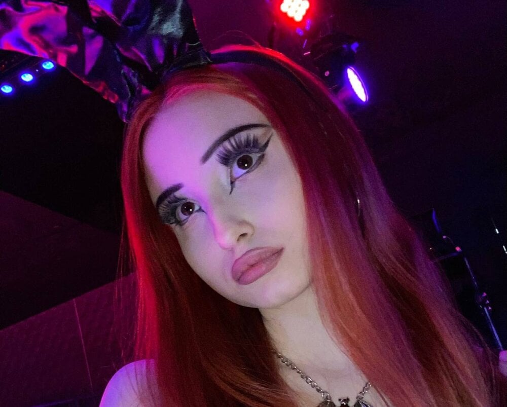 Naomi_Harvey's Offline Chat Room