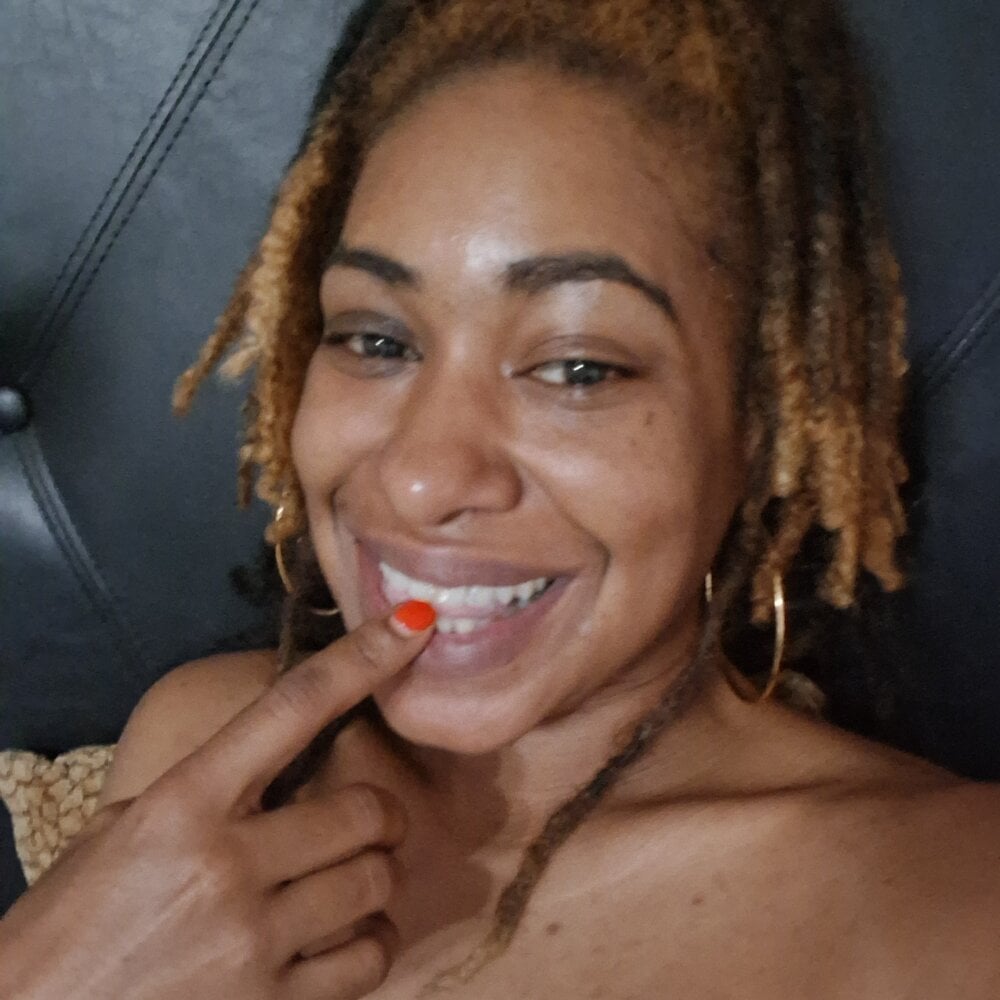 Danzial_rose profile