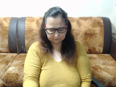 Amyy-_