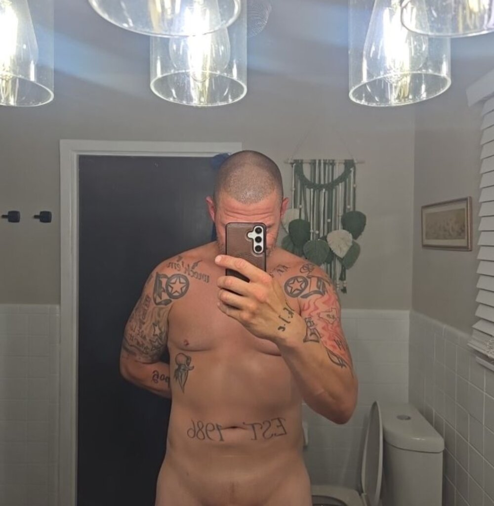 longandeasy77 from stripchat