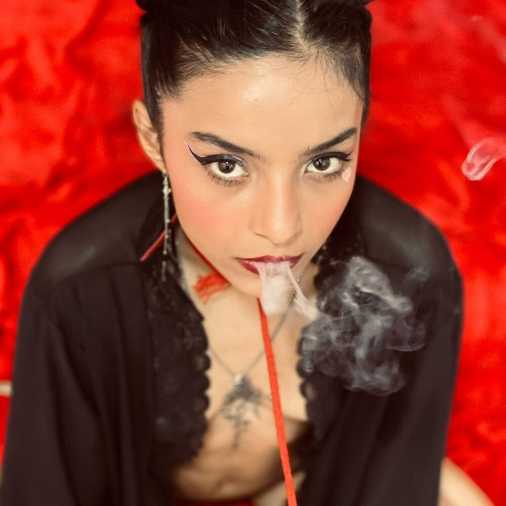 Sarira_Love profile