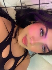 celeste_chic Webcam Model Profile
