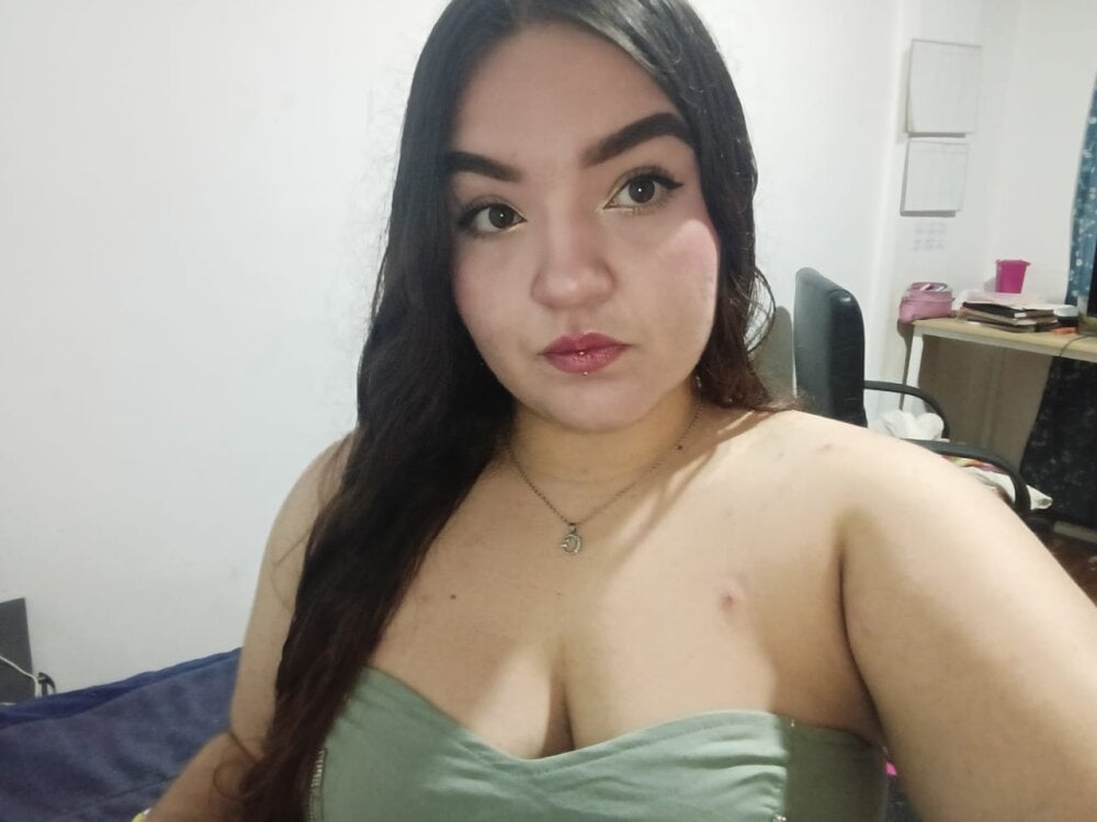 irinaa_shidou webcam profile - Nigerian