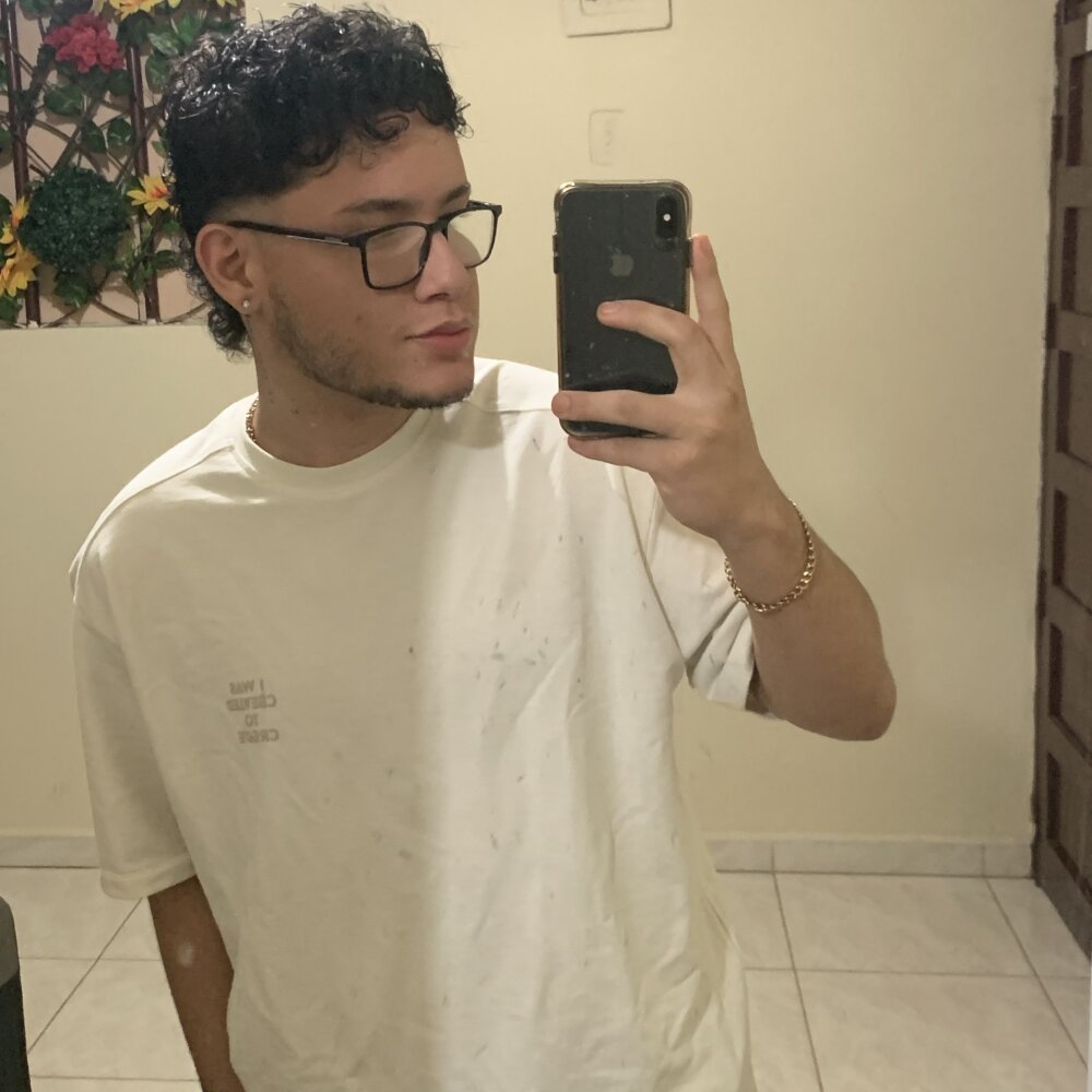 FerneyQM22's Offline XXX Chat