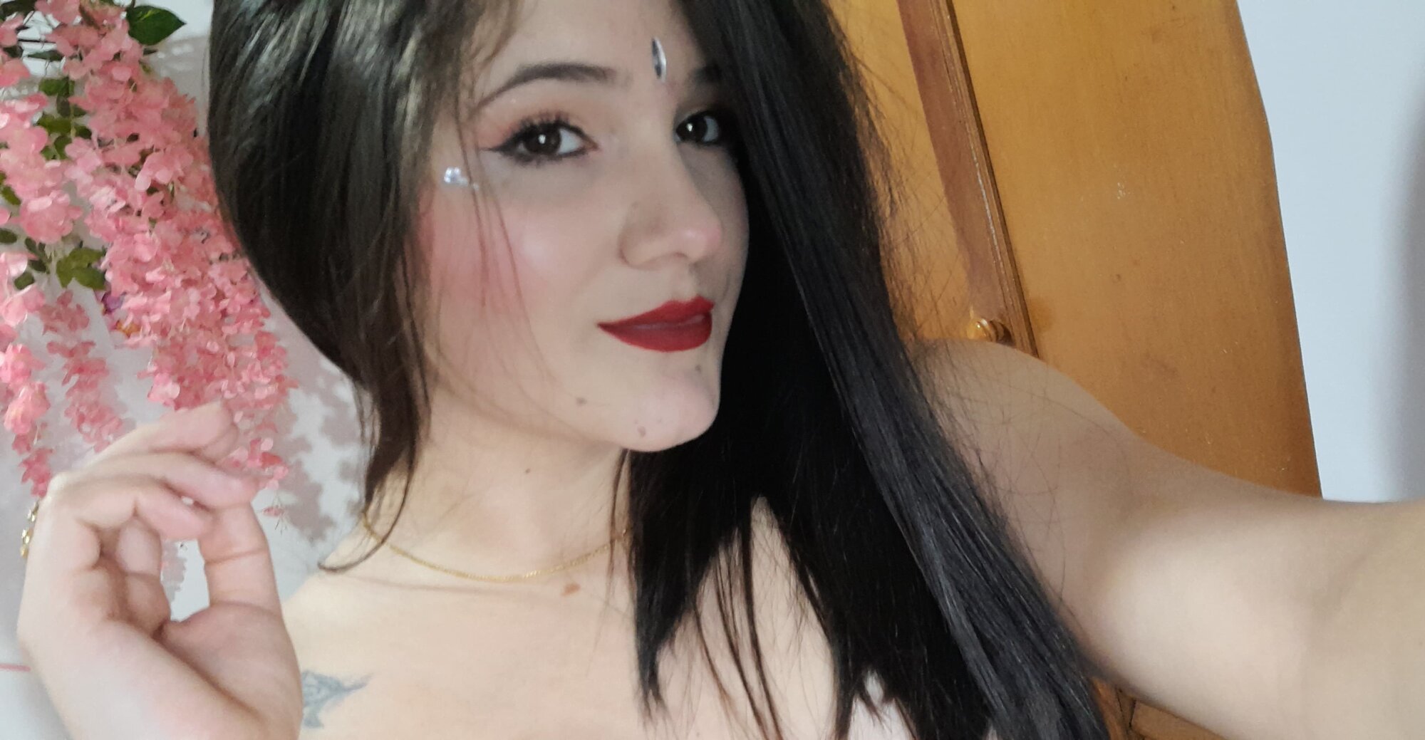 nikol_helen24
