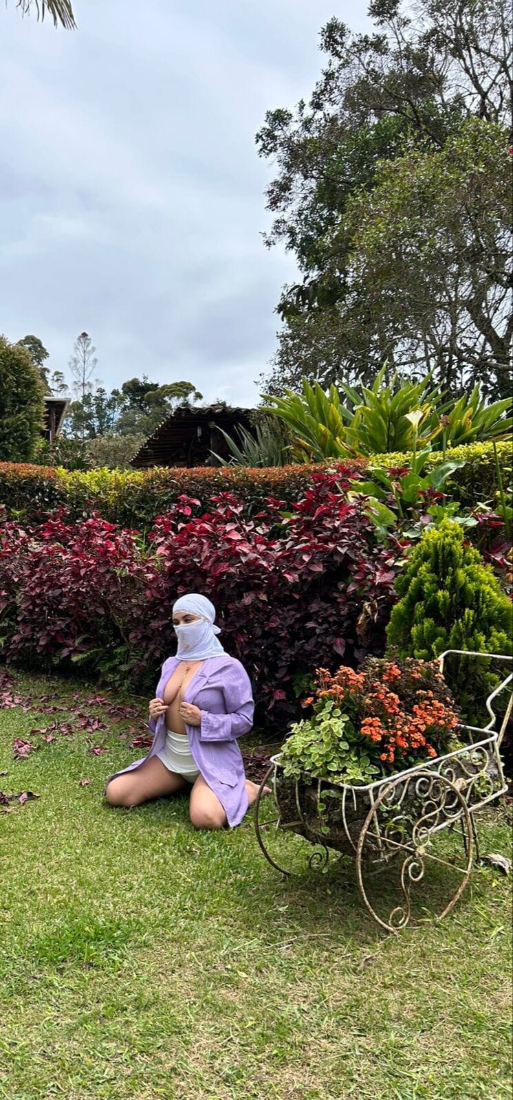 caroline_peed