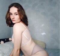 Littlee_ki1tyy__'s Offline Chat Room