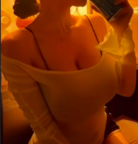 CE-A699's webcam live show