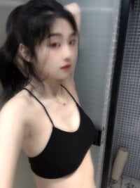 ASSzhuzhu's Live Sex Cam Show