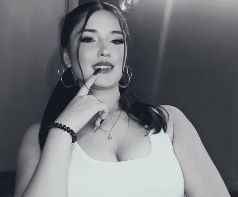 elivecams.com dulce1_sofia01 livesex profile in 700-to-1400-or-2-am-to-8-am cams