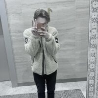Lunarlalepop's webcam live show
