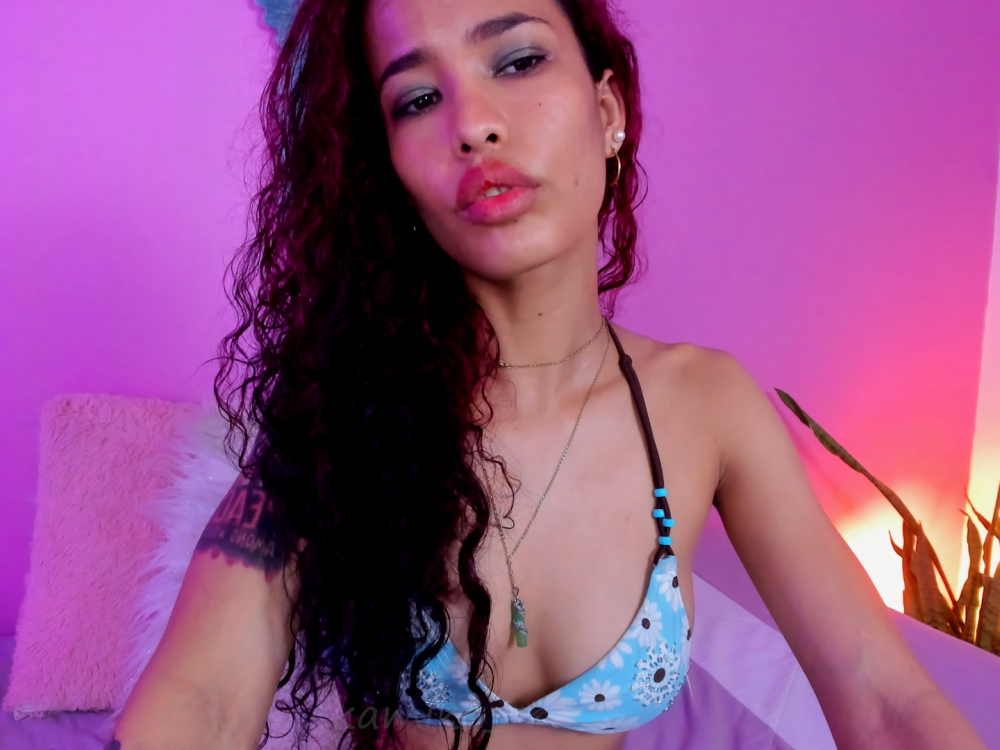 Live sex webcam photo for _kamiko_ #289944054