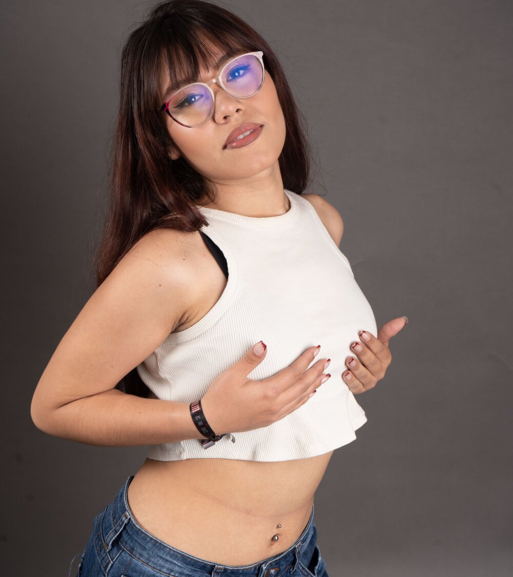 iluvcams.com chloe__brooks_ livesex profile in online211022102310241025103am-10am-gmt2 cams