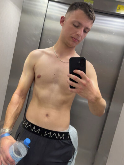 Oliver_harrison Live Cam on StripChat