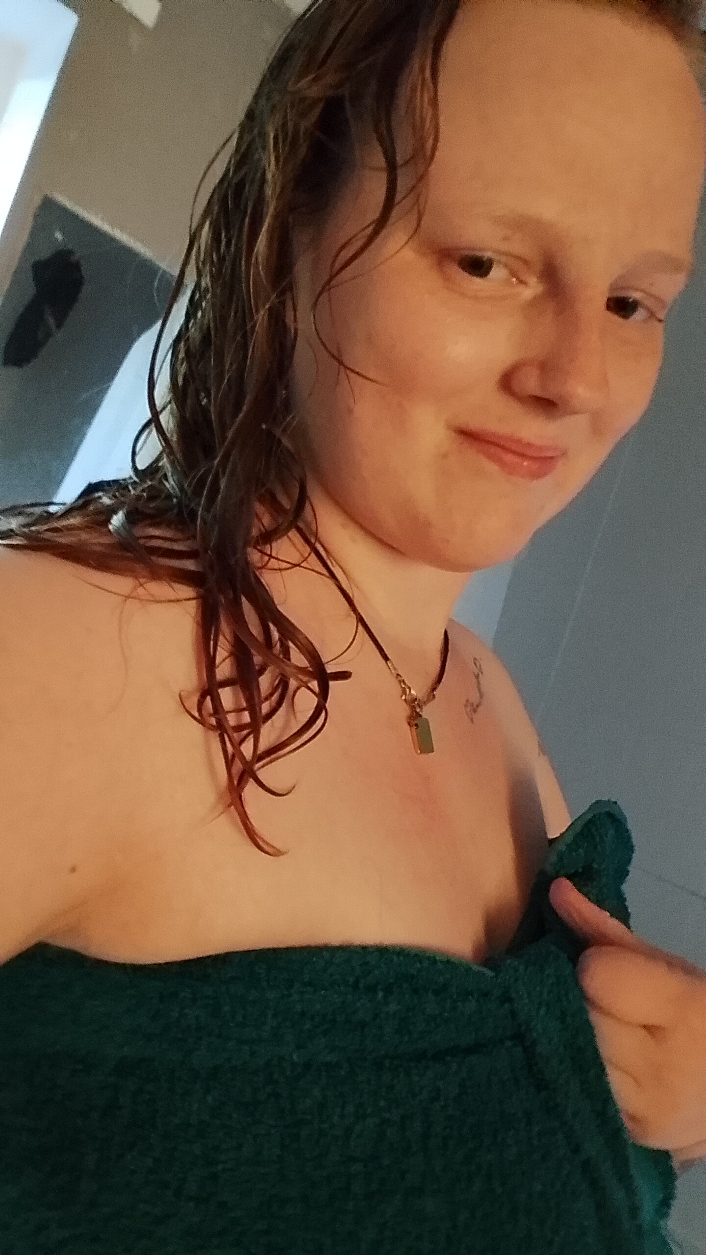 Curvy-Krystal30