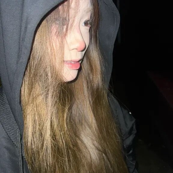 stripchat zhnzh7211 webcam profile pic via onaircams.com