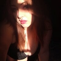 bigtittyyummy's Offline Chat Room