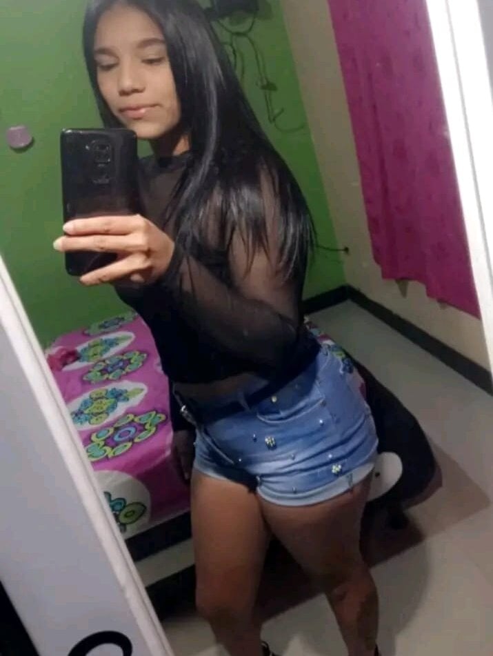 Live sex webcam photo for brendagirlbad20 #280970229