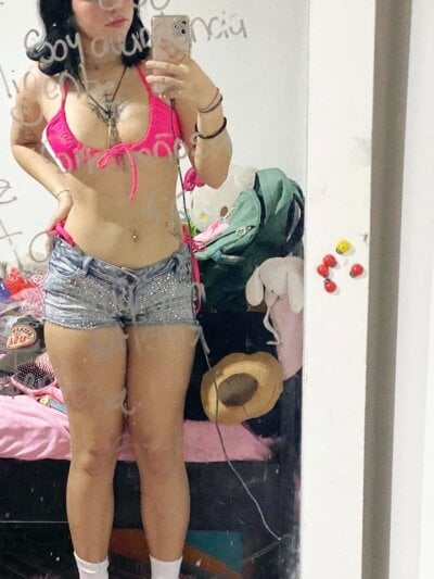 chiquibumbum from stripchat