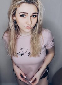 Julia_Beverly's Offline XXX Chat