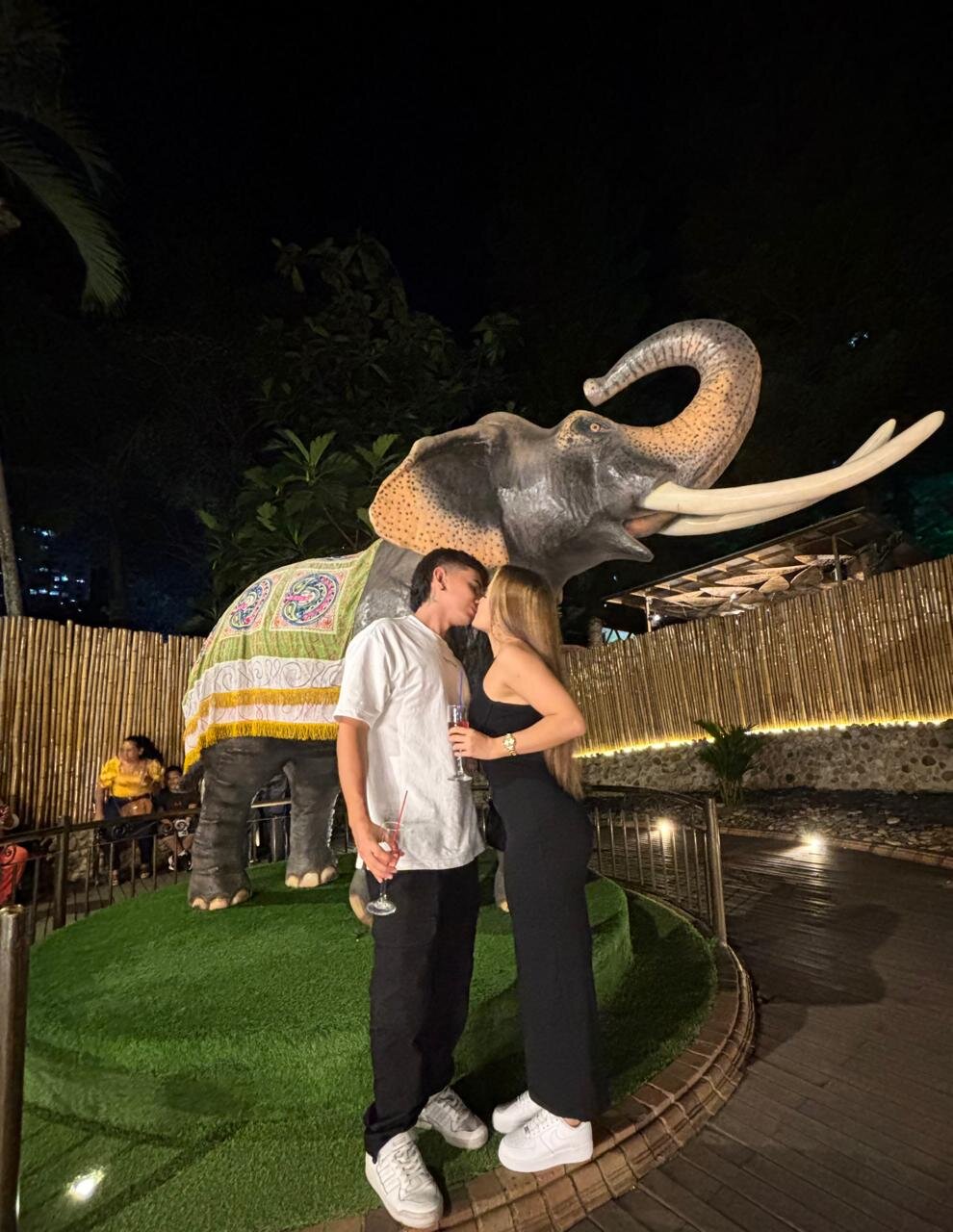 sara_and_maxx