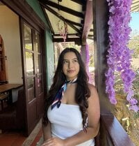 Amelie_Porch_'s Offline Chat Room