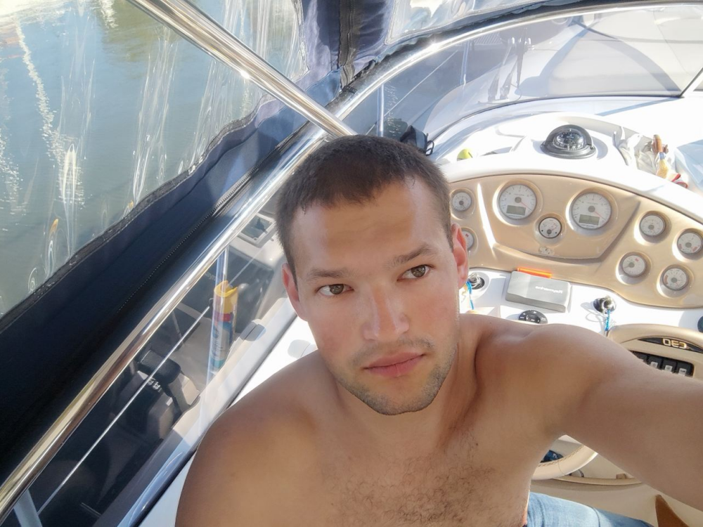 Charles_Aguilar profile