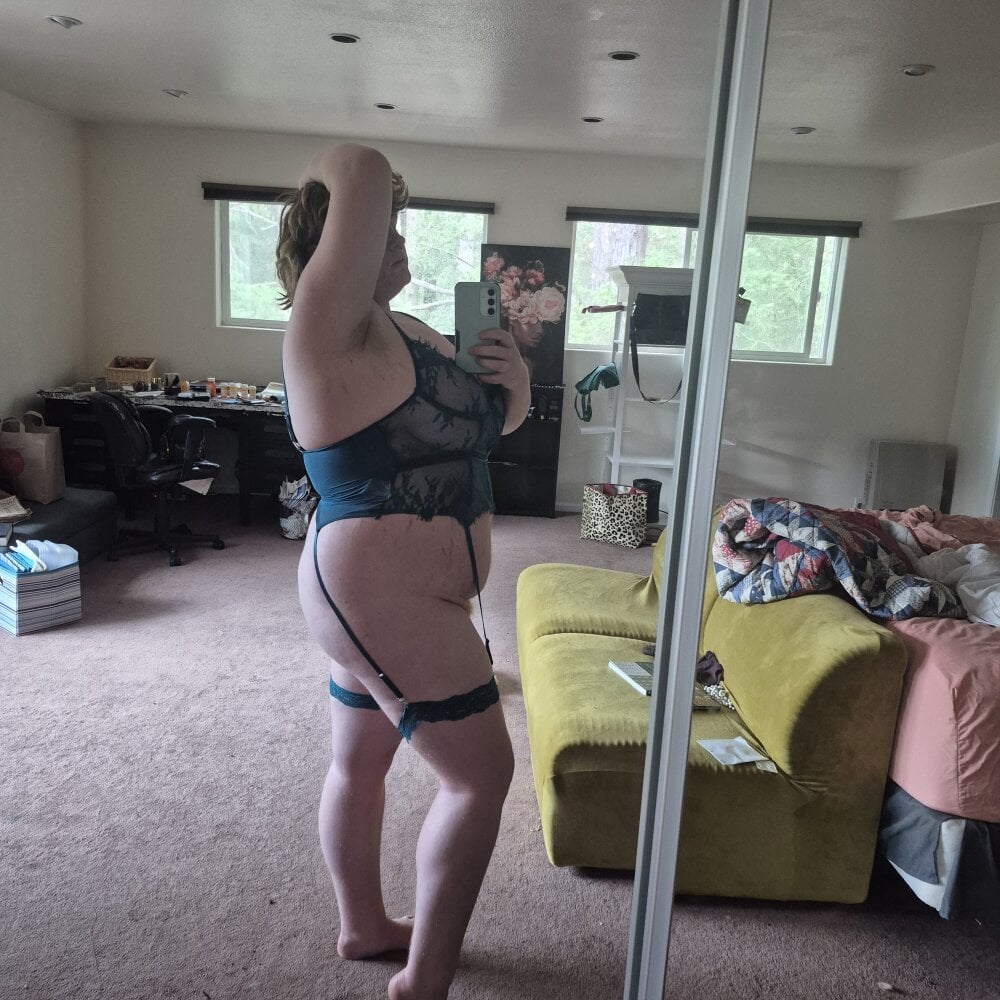 livesex.fan goddesscliodhna livesex profile in colombia-my-schedule-from-1200-mm-to-600-700-pm cams