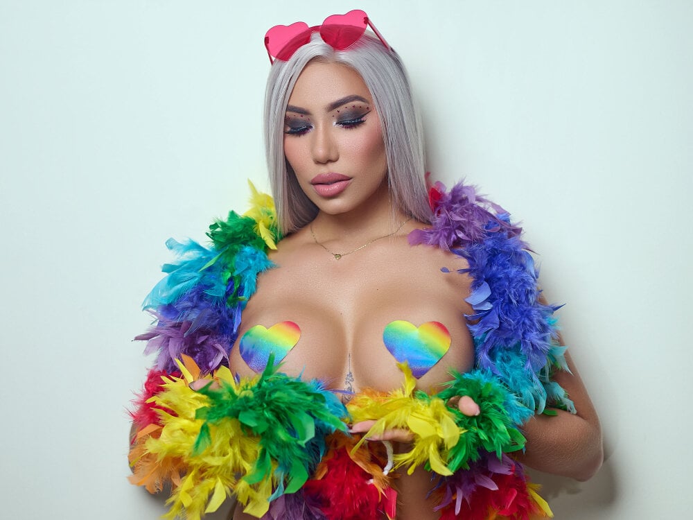 Cam girl EmilyLeah_