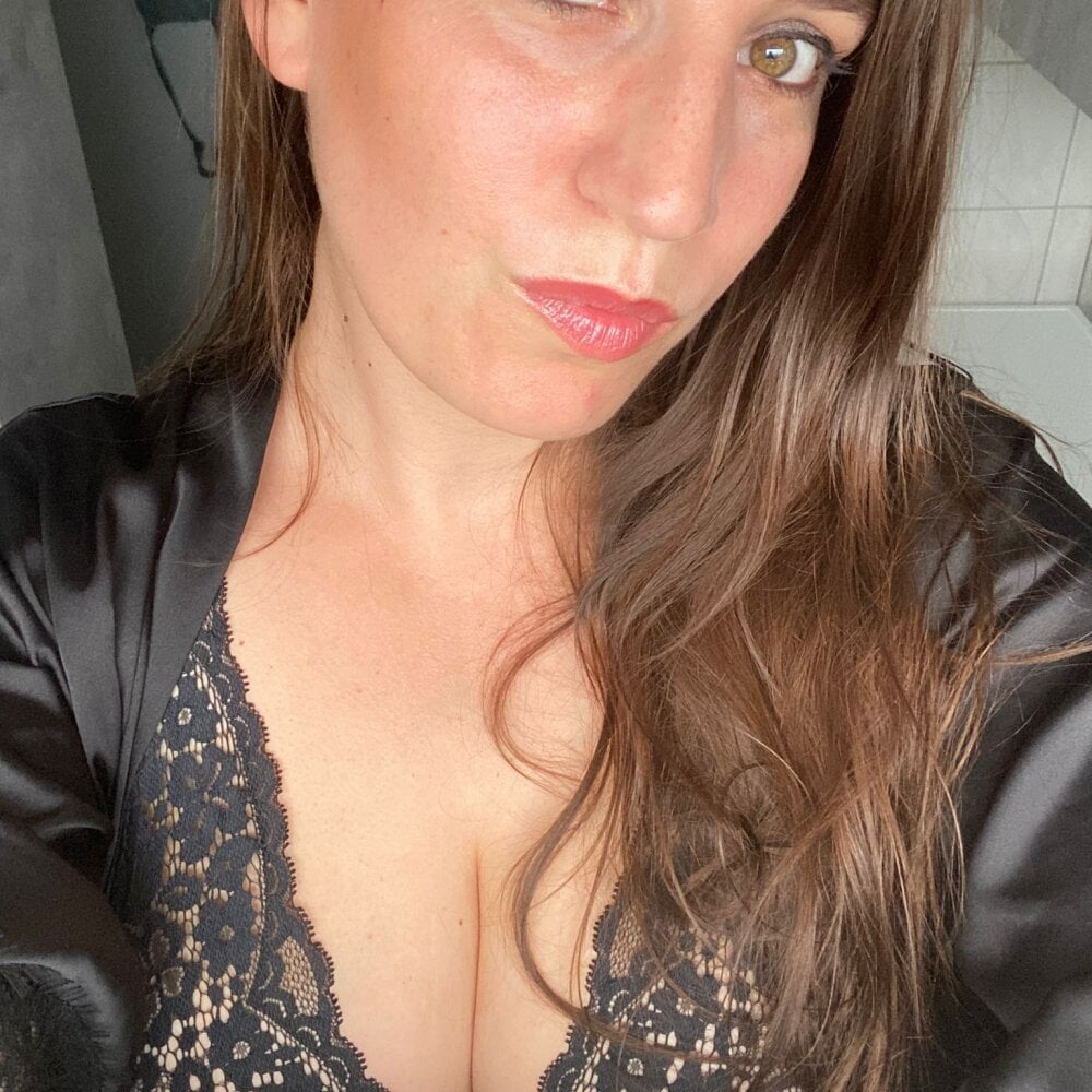 Live sex webcam photo for kimara86 #290641489