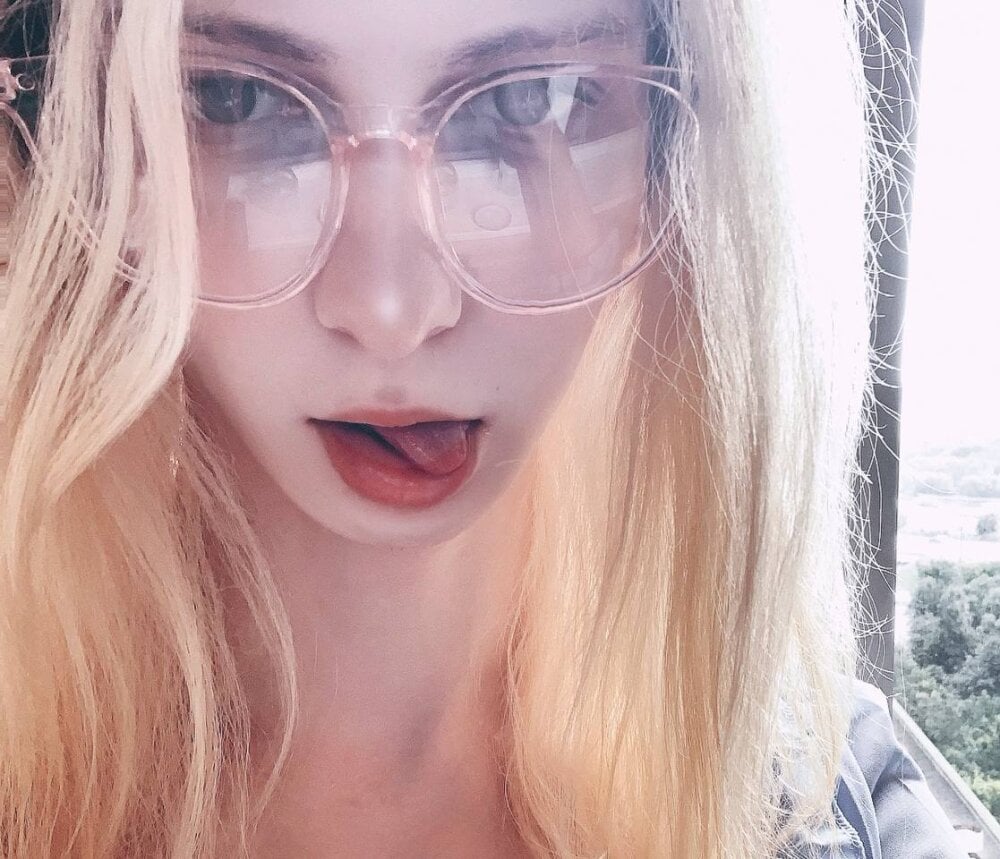 Alice_Pinkhead's Offline XXX Chat
