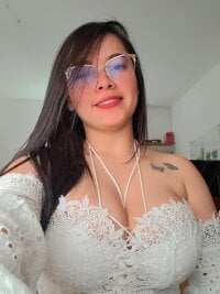 Ammy_xx1's Offline Chat Room