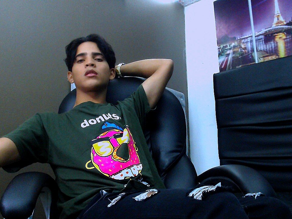 Guys_HornyCum Gratis Live Webcam Show & XXX Chat xHamsterLive