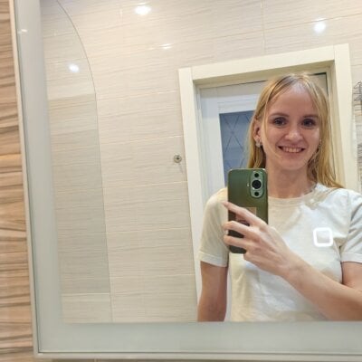 blond_forgivable on StripChat