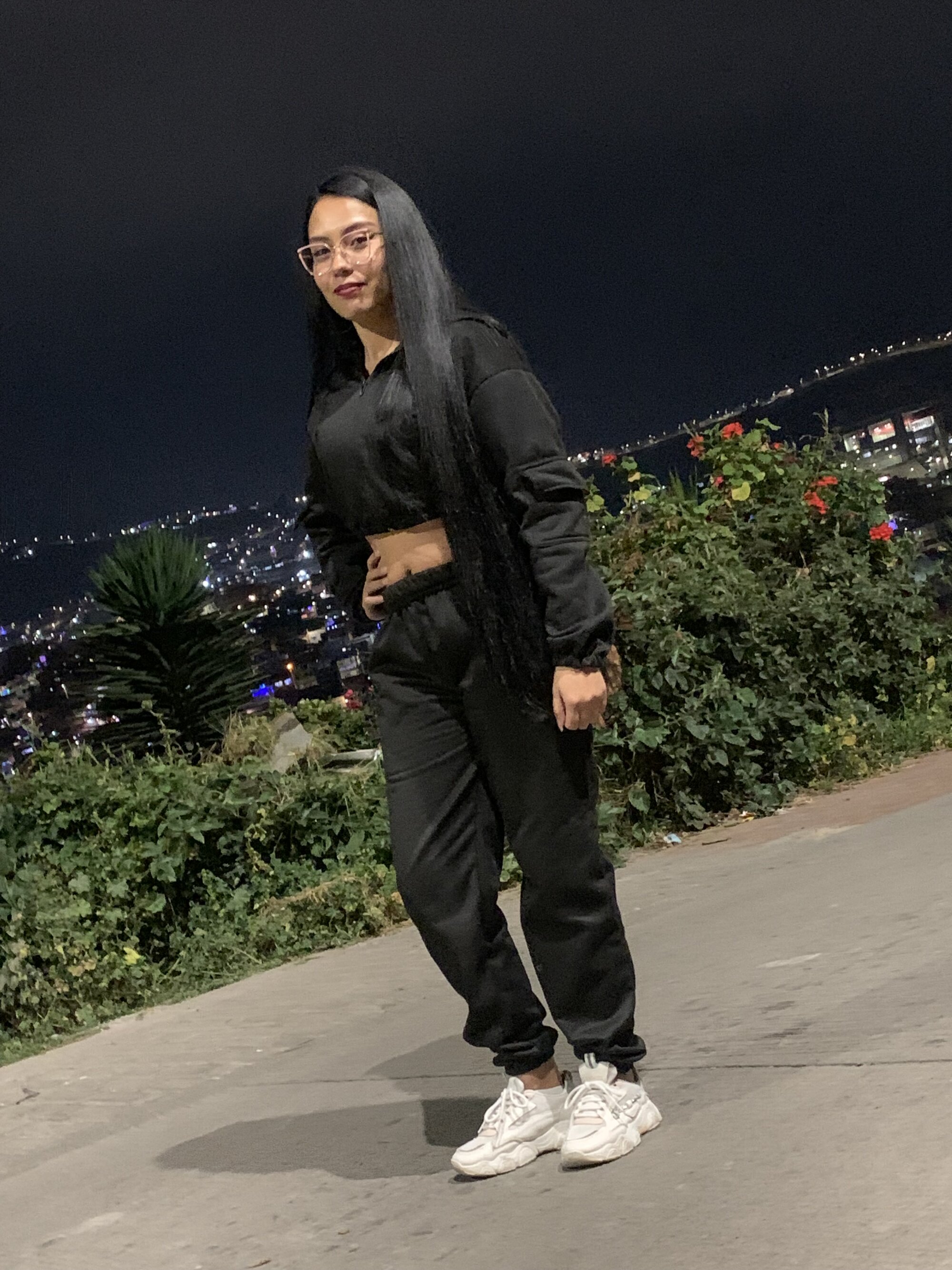 lore_mills01