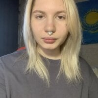 ArdisLafaves' Offline Chat Room