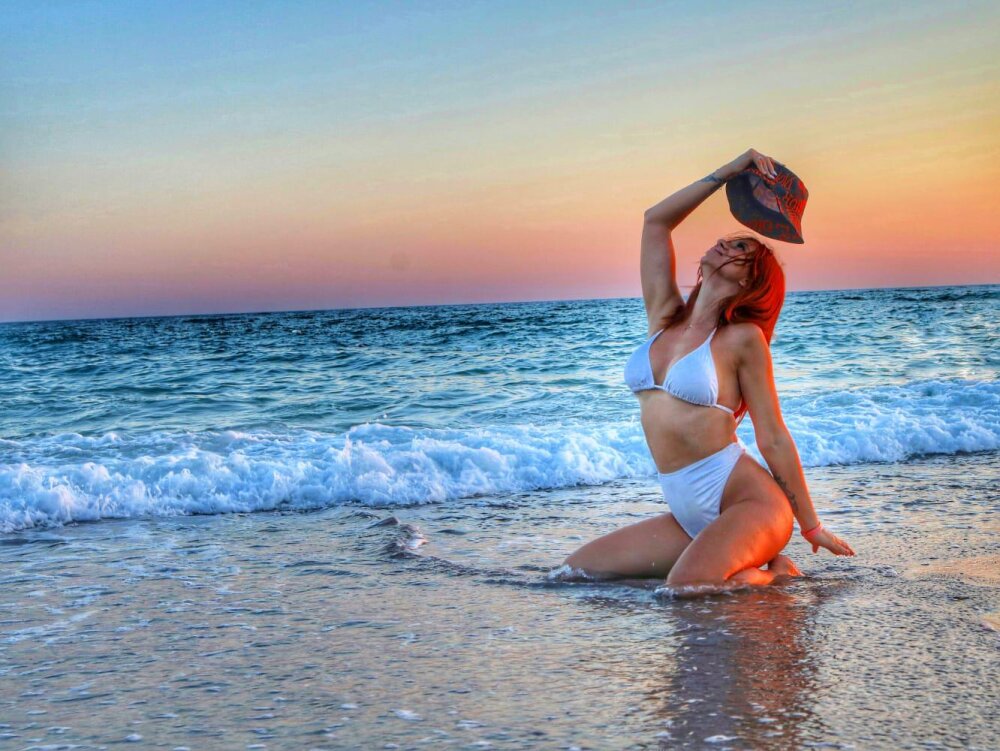 Live sex webcam photo for fireflowers_ #289870880