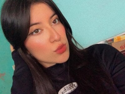 Astronnova Female Brunette Live Cam XXX