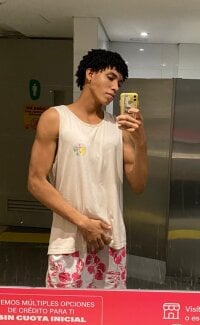 kenanhigh_latin's webcam live show