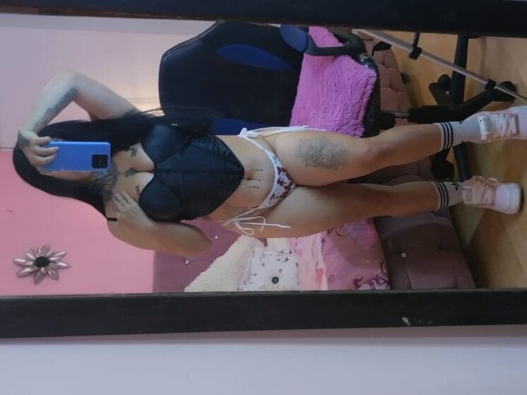 Selena_Rose_ profile