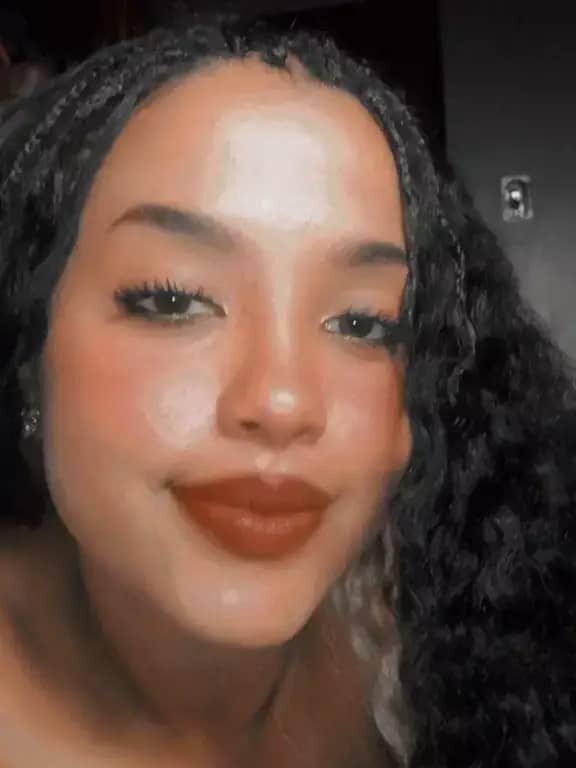 Angela_saenx2's Offline XXX Chat