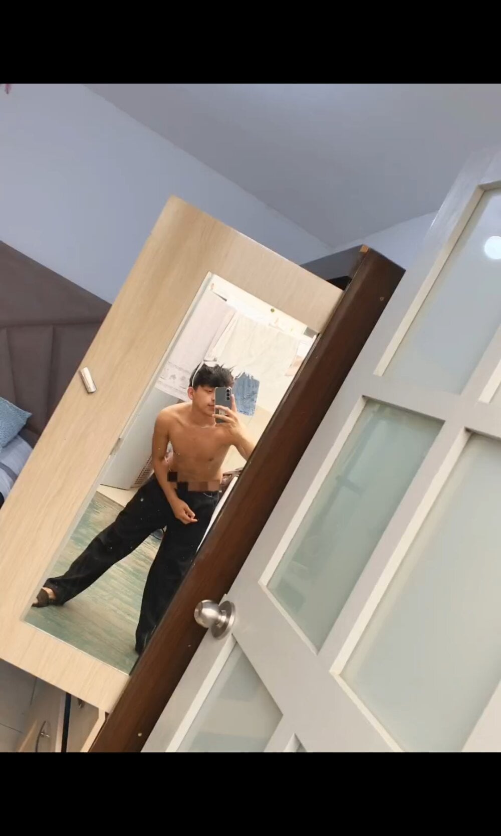 decoyingcroaker from stripchat