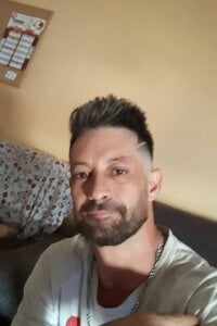 Chat +18 de Valencianoo411 ao vivo