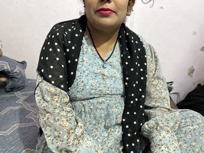 live sex webcam Radhika-Sharma