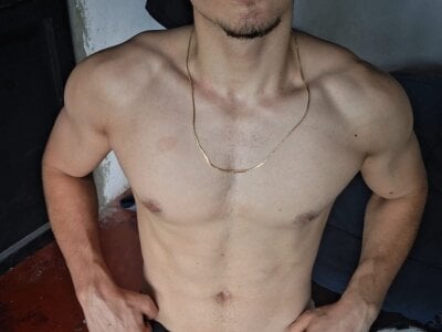 Easybooy1010 Live Cam and Statistics on UnifiedCams