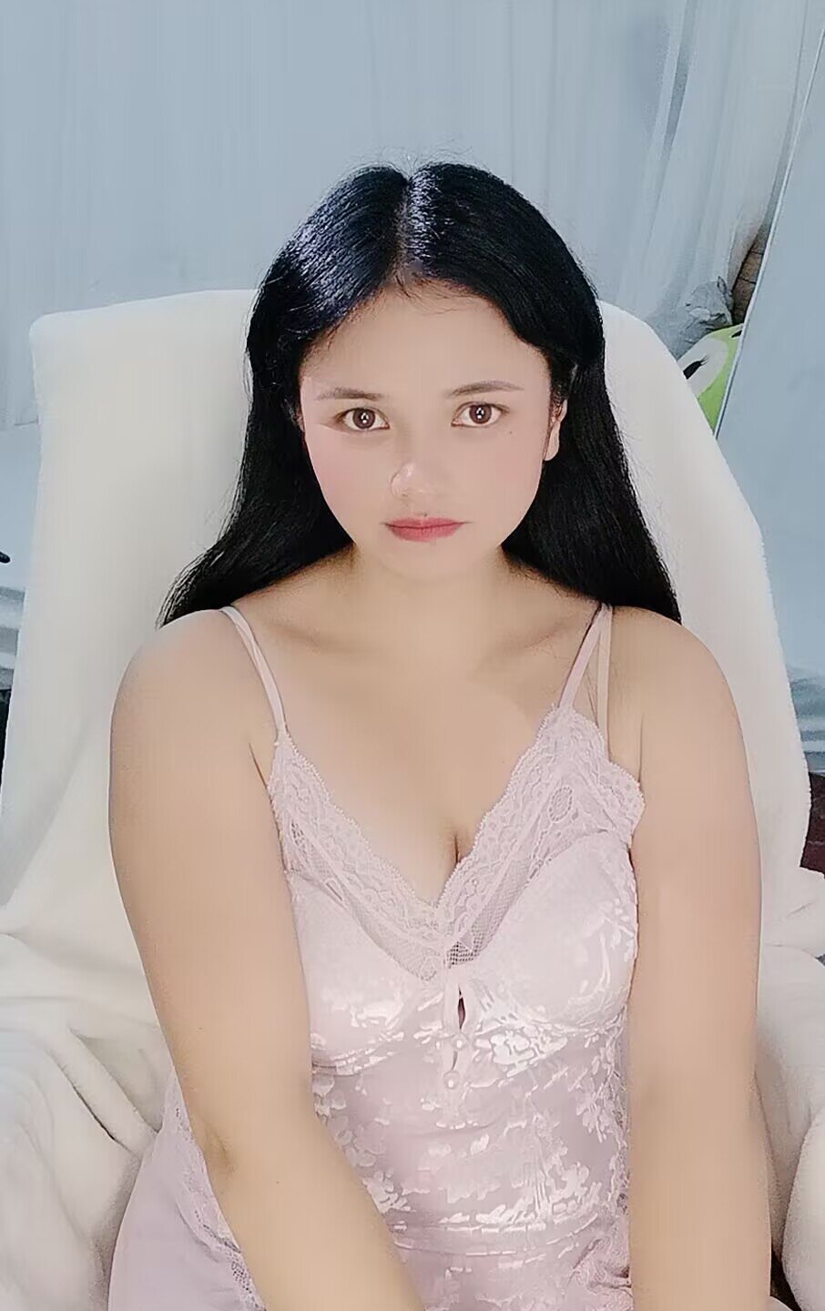 stripchat qian---qian webcam profile pic via myliveeroticcams.com