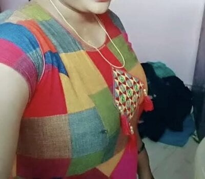 priya_anu on StripChat