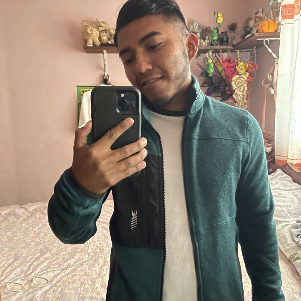 luisriaton47 from stripchat